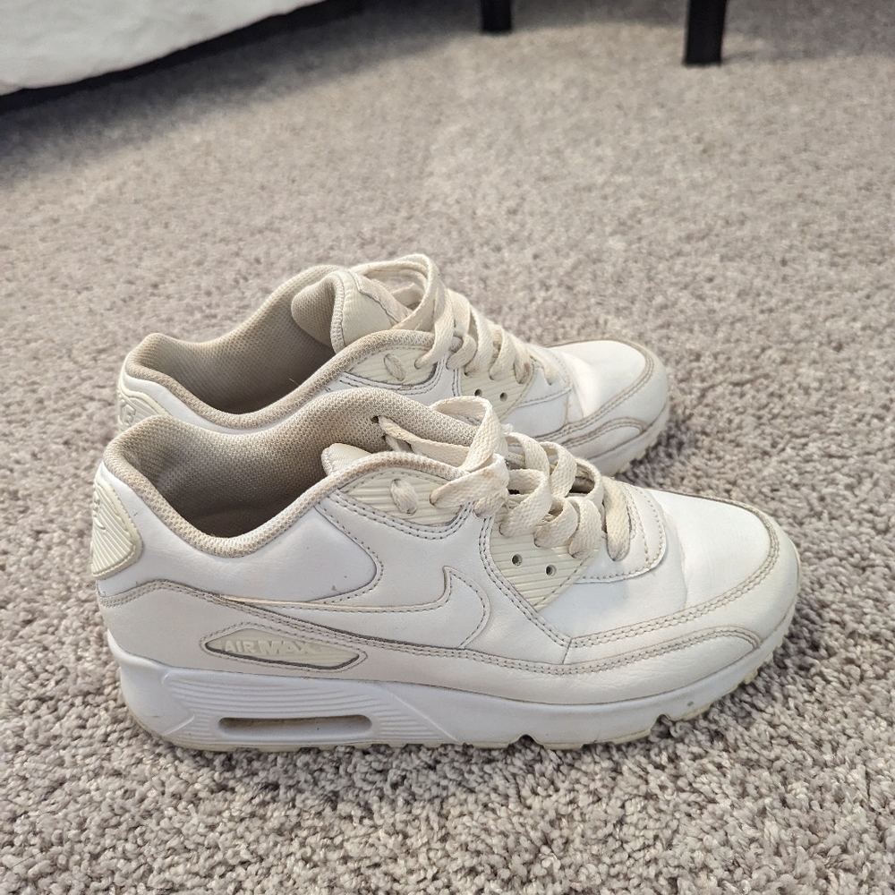 Size 6y Nike Air Max